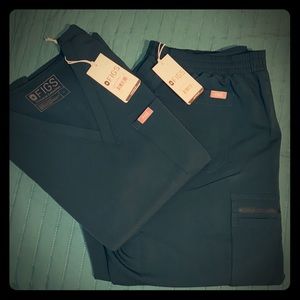 *SALE!* Brand New Large Caribbean Blue Figs Set